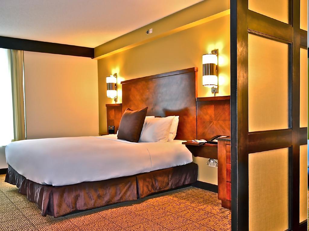 ריברהד Hyatt Place Long Island East End מראה חיצוני תמונה